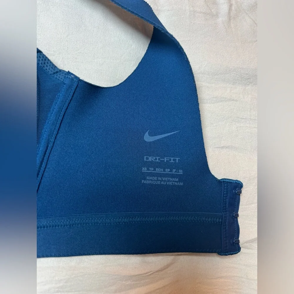 Nike‎ Women's Dri-FIT Alpha High-Support Padded Adjustable Sports Bra